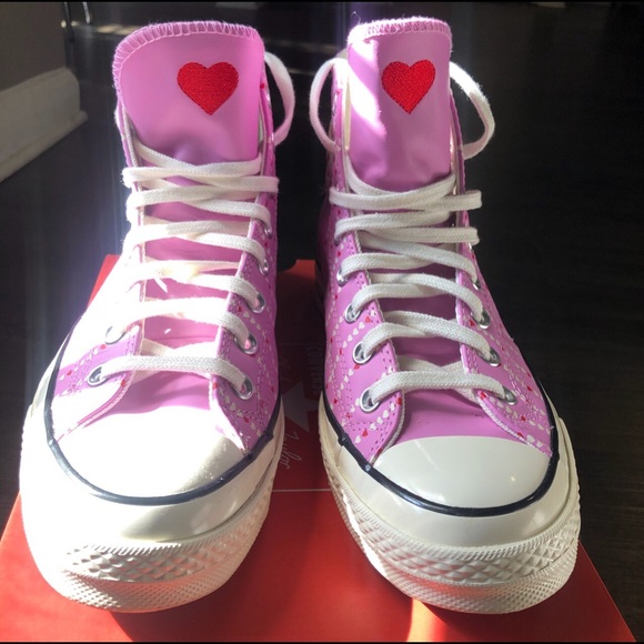 Converse - Picture 2 of 4